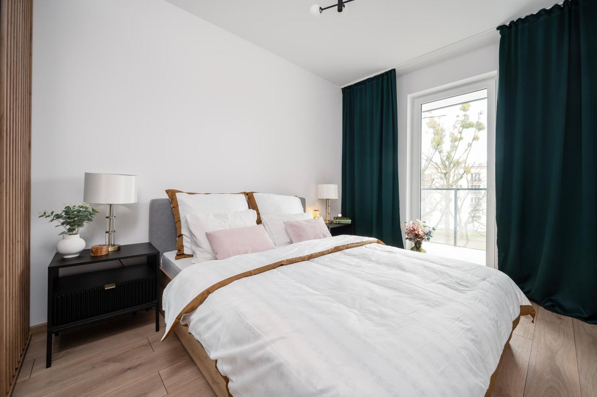 Manufaktura Residence - Apartamenty Prestiz Z Garazem Podziemnym I Dwoma Lazienkami วูดช์ ภายนอก รูปภาพ