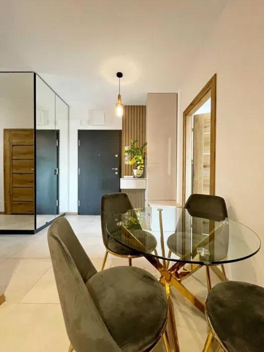 Manufaktura Residence - Apartamenty Prestiz Z Garazem Podziemnym I Dwoma Lazienkami วูดช์ ภายนอก รูปภาพ