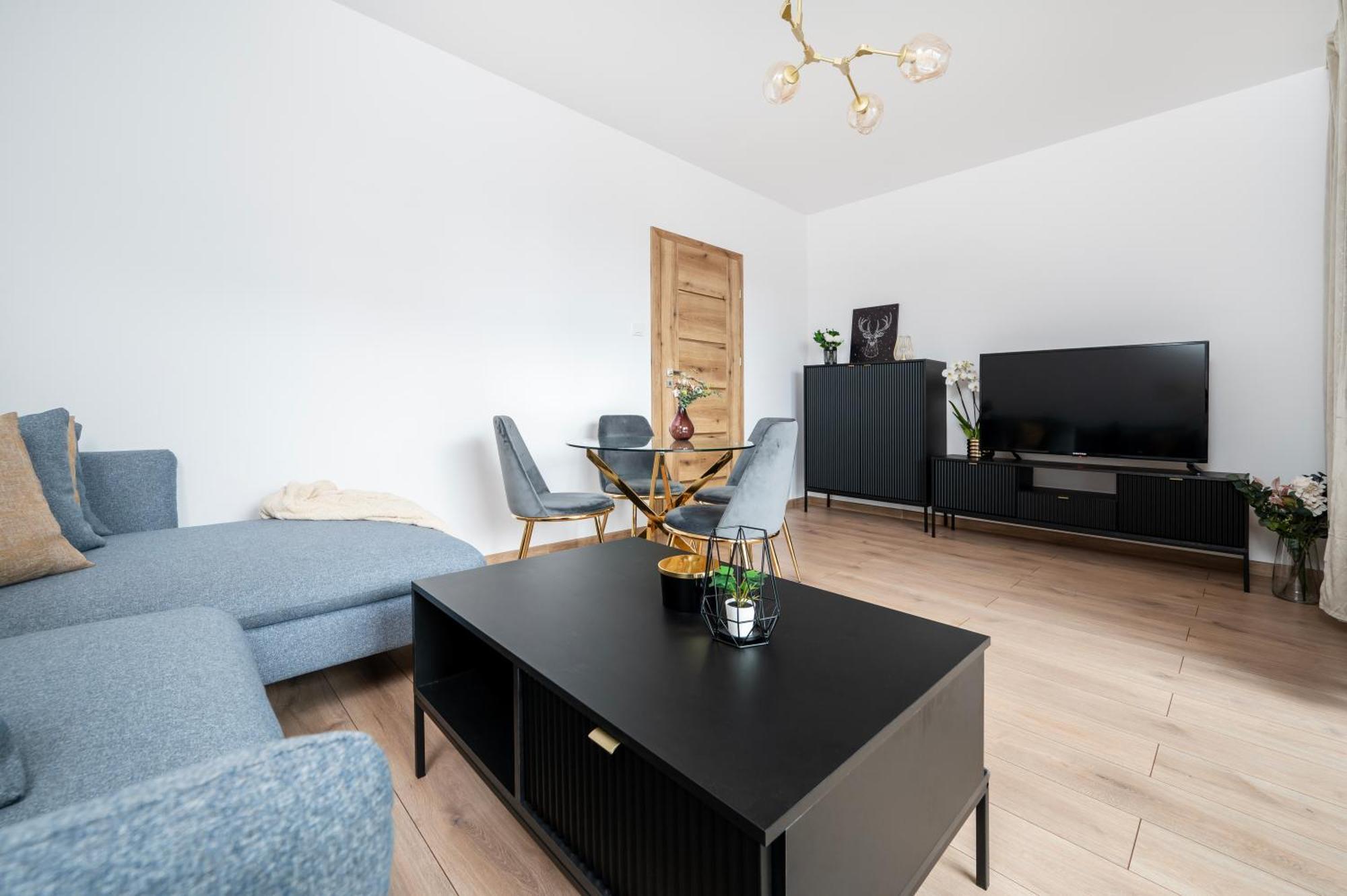 Manufaktura Residence - Apartamenty Prestiz Z Garazem Podziemnym I Dwoma Lazienkami วูดช์ ภายนอก รูปภาพ