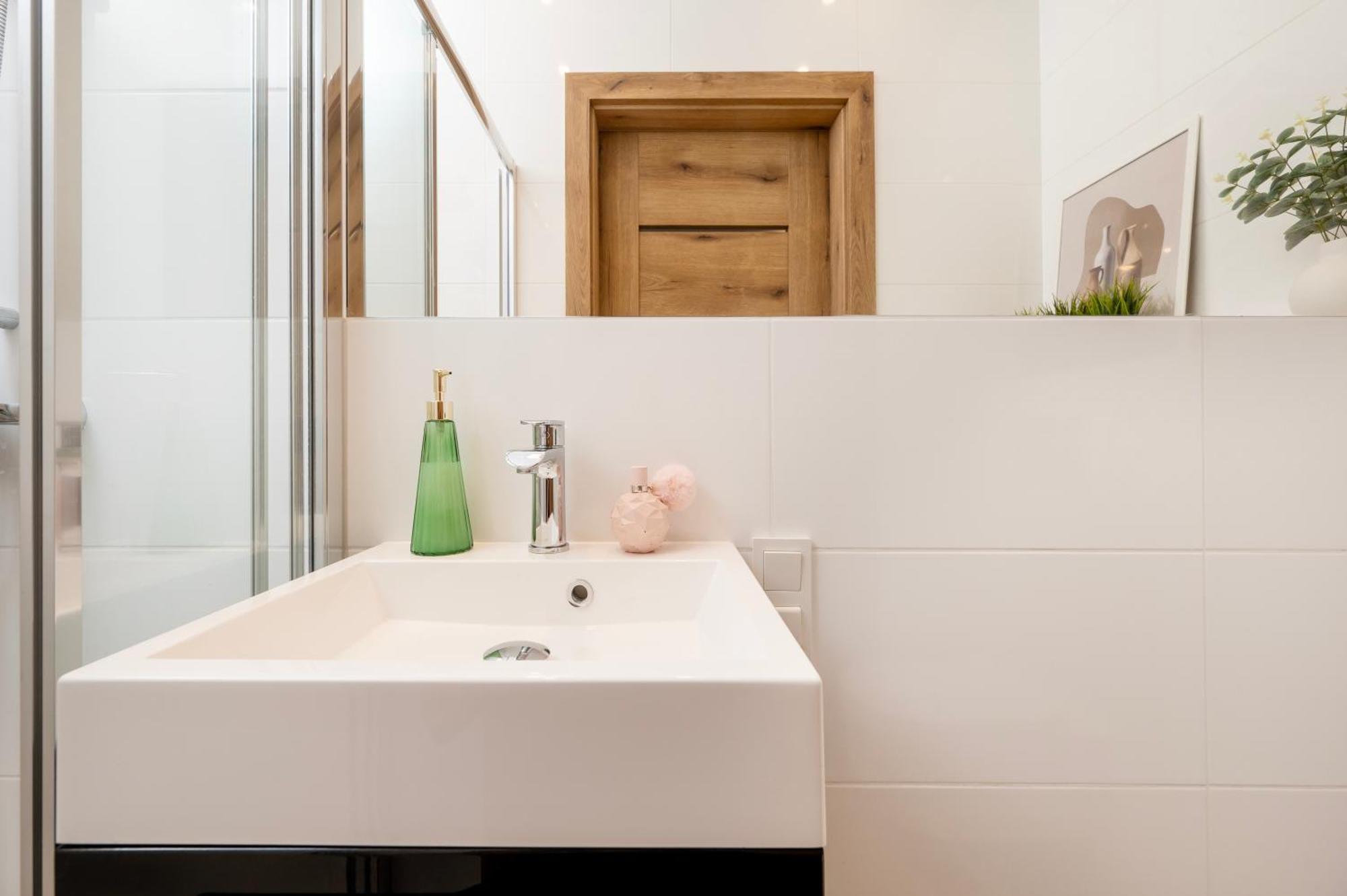 Manufaktura Residence - Apartamenty Prestiz Z Garazem Podziemnym I Dwoma Lazienkami วูดช์ ภายนอก รูปภาพ