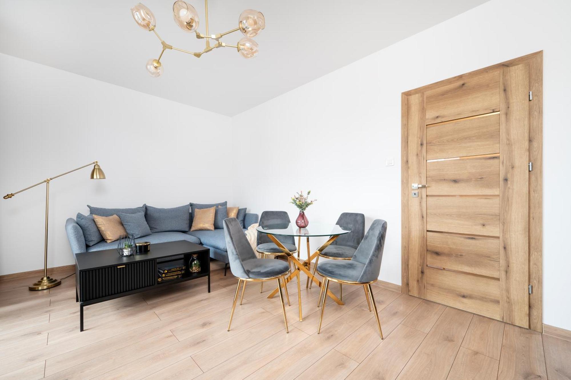 Manufaktura Residence - Apartamenty Prestiz Z Garazem Podziemnym I Dwoma Lazienkami วูดช์ ภายนอก รูปภาพ