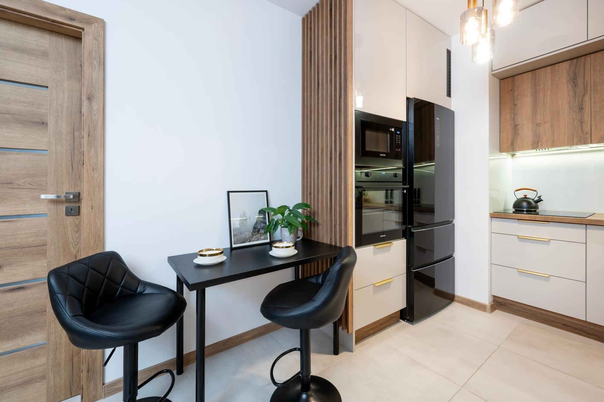 Manufaktura Residence - Apartamenty Prestiz Z Garazem Podziemnym I Dwoma Lazienkami วูดช์ ภายนอก รูปภาพ